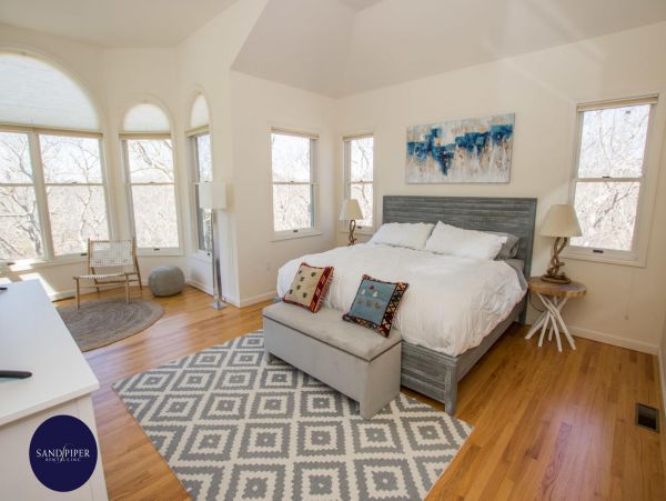 Cape Cod Home 995038