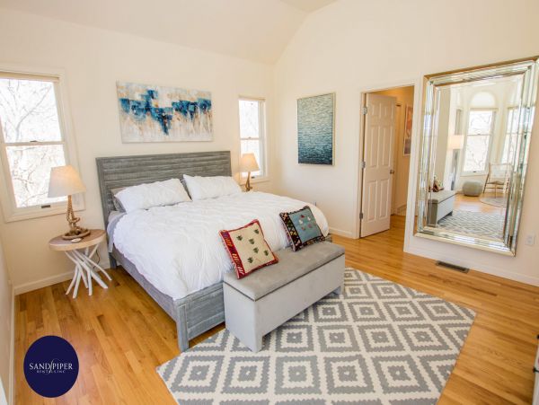 Cape Cod Home 995038