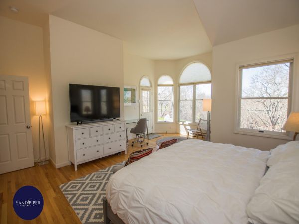 Cape Cod Home 995038