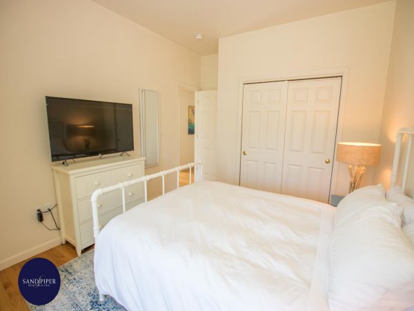 Cape Cod Home 995038