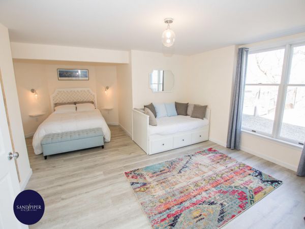 Cape Cod Home 995038