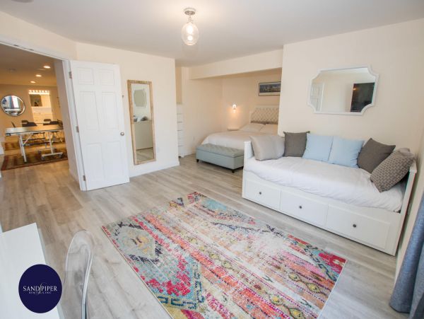 Cape Cod Home 995038