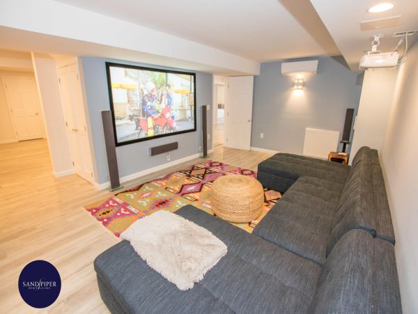 Cape Cod Home 995038