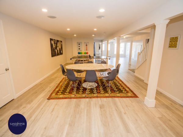 Cape Cod Home 995038