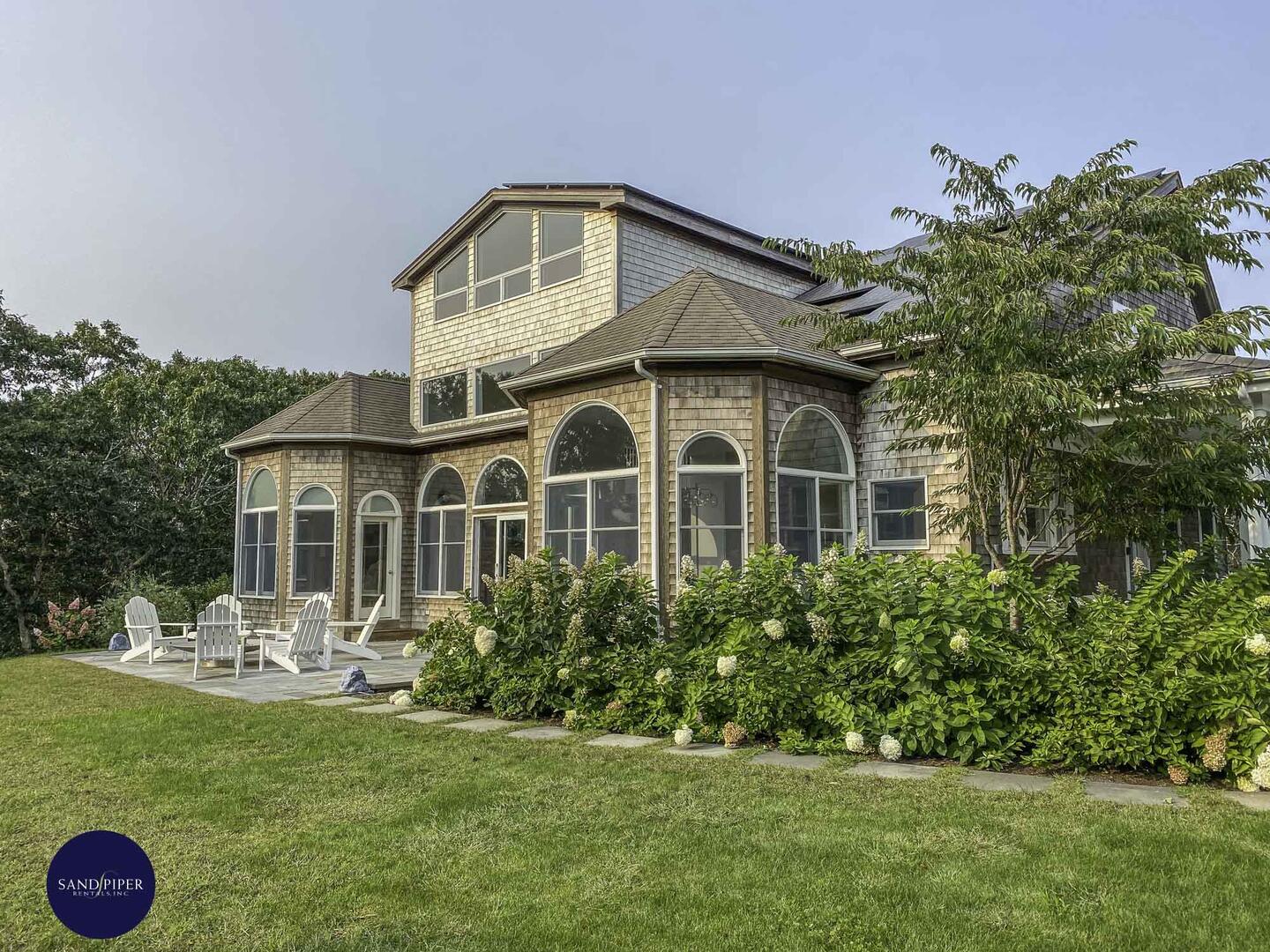 Cape Cod Home 995038
