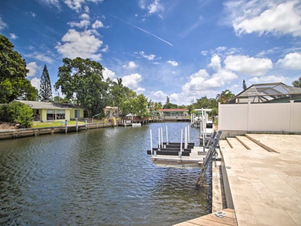 Beautiful Hollywood FL Vacation Home Private Pool & Dock