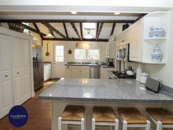 Cape Cod Home 995041