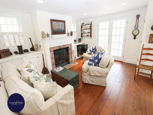 Cape Cod Home 995041