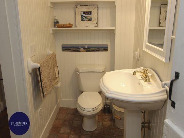 Cape Cod Home 995041