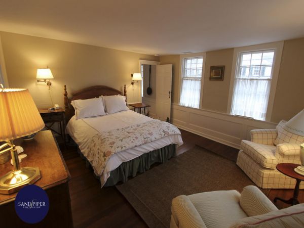 Cape Cod Home 995041