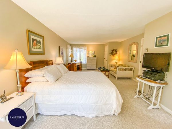 Cape Cod Home 995042