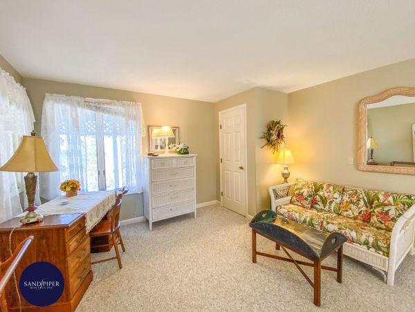 Cape Cod Home 995042