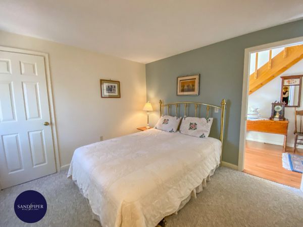 Cape Cod Home 995042