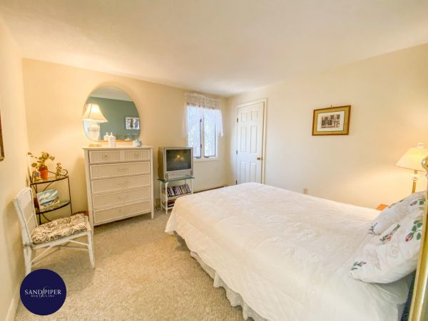 Cape Cod Home 995042