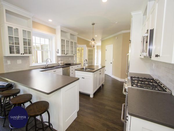 Cape Cod Home 995043