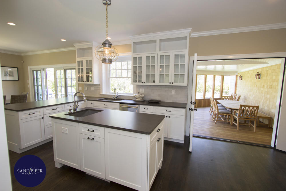 Cape Cod Home 995043