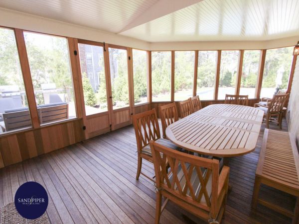 Cape Cod Home 995043