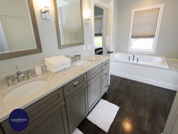 Cape Cod Home 995043