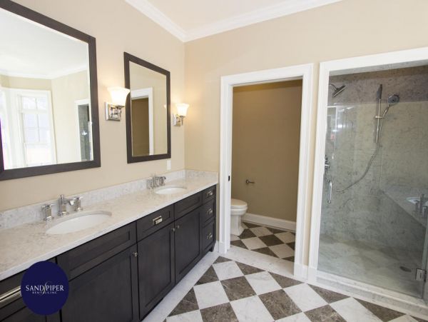 Cape Cod Home 995043