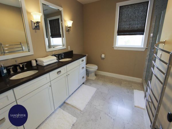 Cape Cod Home 995043