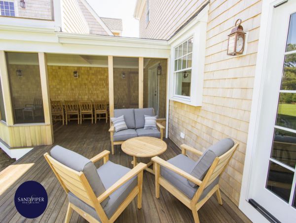Cape Cod Home 995043