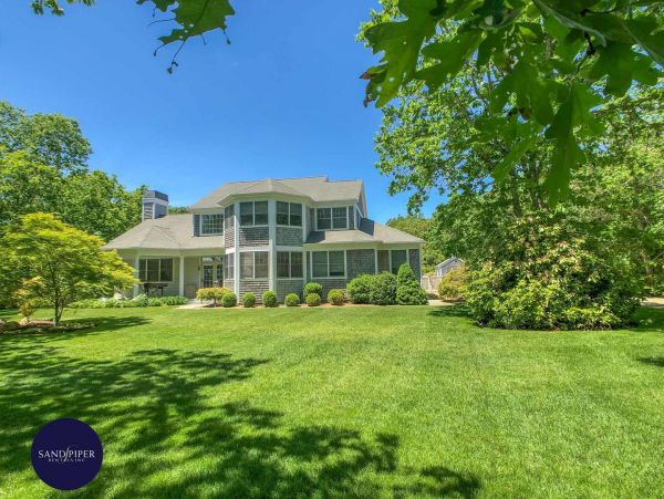 Cape Cod Home 995045