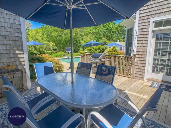 Cape Cod Home 995045
