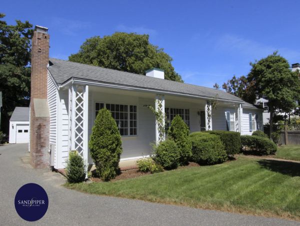 Cape Cod Home 995046