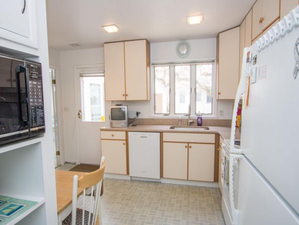 Cape Cod Home 995046
