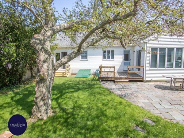Cape Cod Home 995046