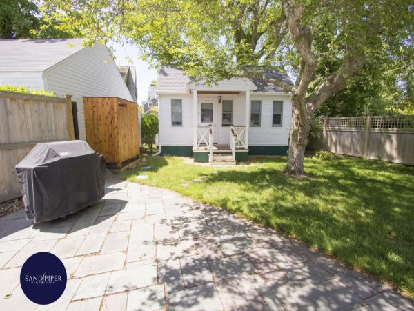Cape Cod Home 995046