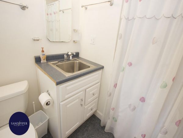 Cape Cod Home 995046