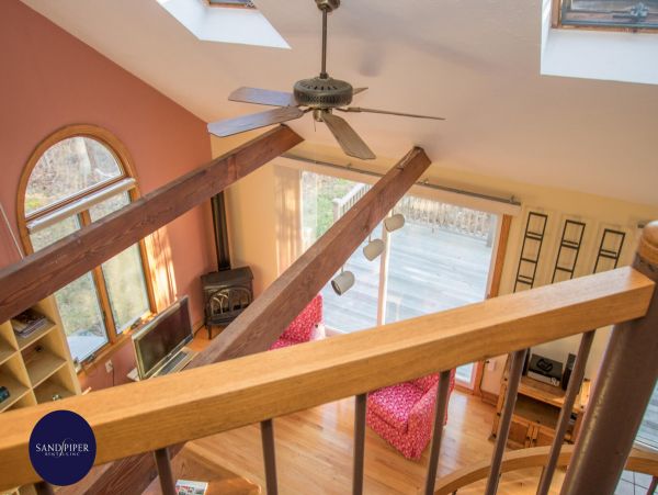 Cape Cod Home 995047