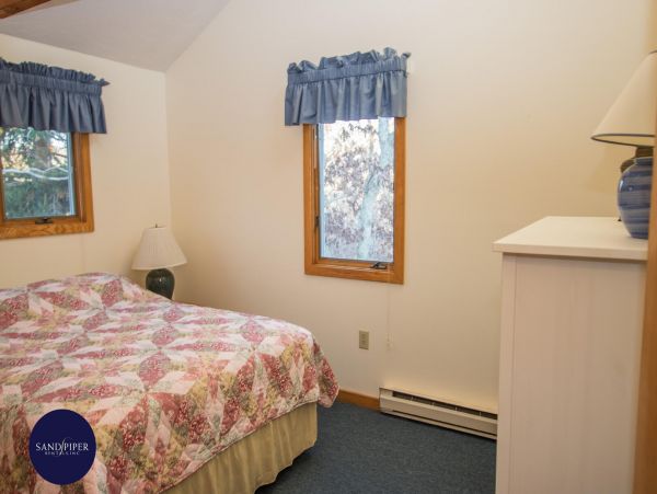 Cape Cod Home 995047