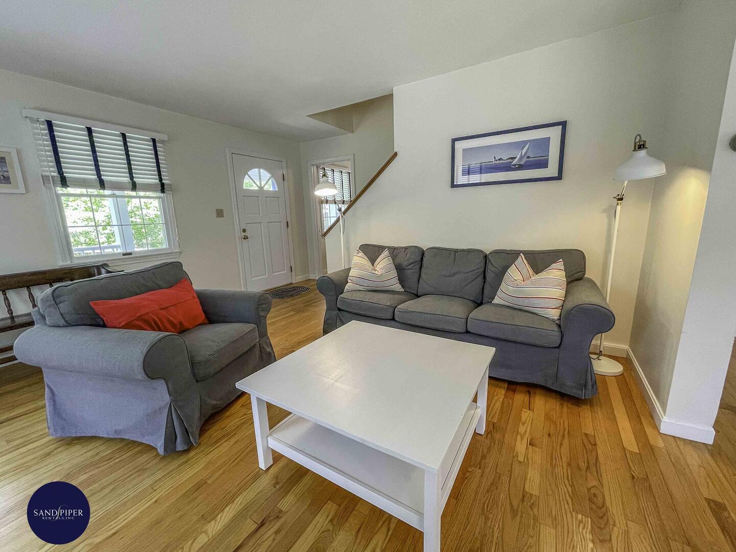 Cape Cod Home 995048