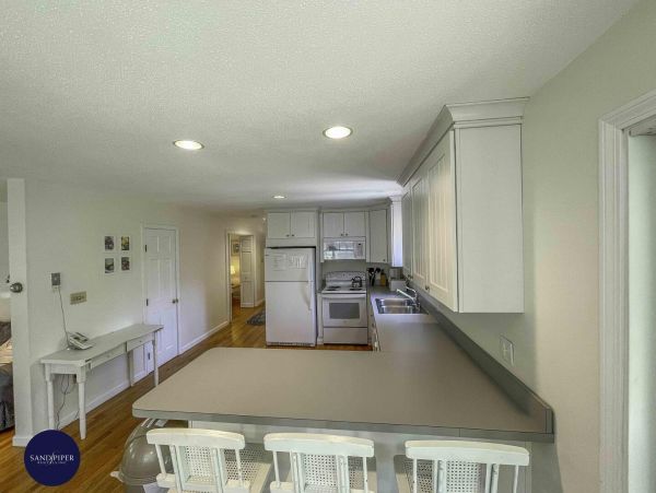 Cape Cod Home 995048