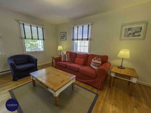 Cape Cod Home 995048