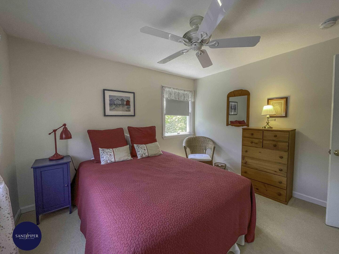 Cape Cod Home 995048