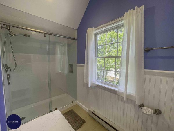 Cape Cod Home 995048