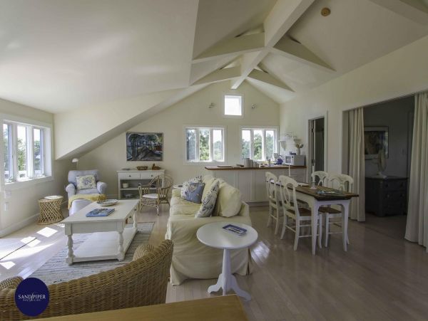 Cape Cod Home 995049