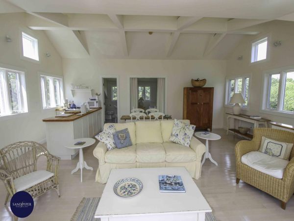 Cape Cod Home 995049