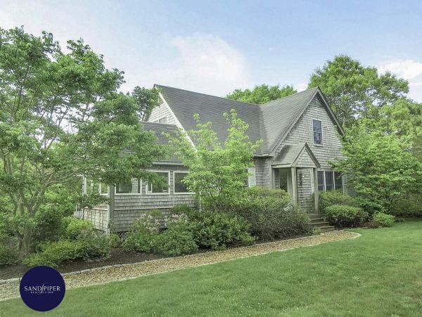 Cape Cod Home 995050