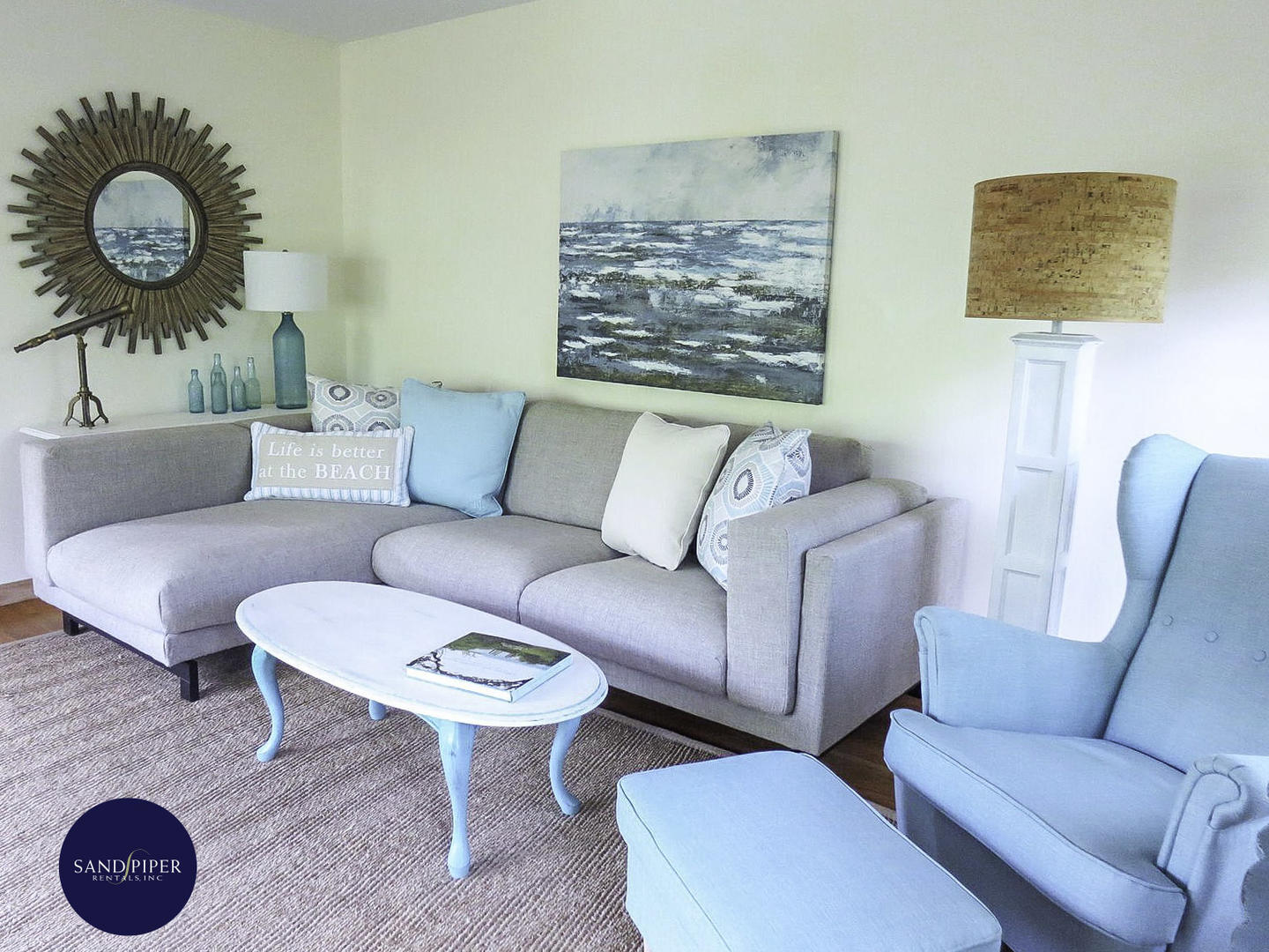 Cape Cod Home 995050