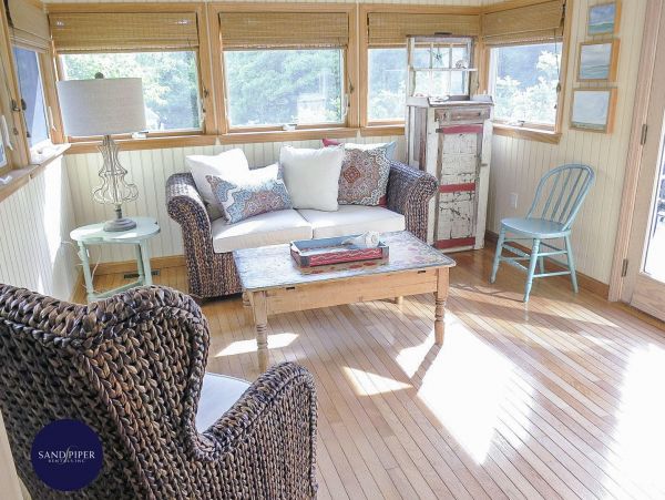 Cape Cod Home 995050