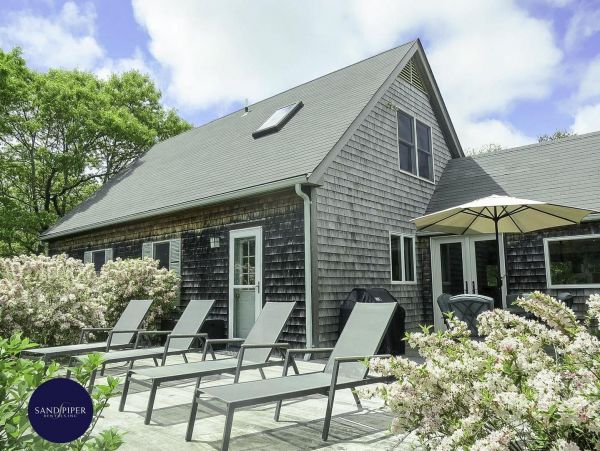 Cape Cod Home 995050