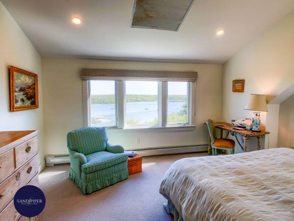 Cape Cod Home 995051