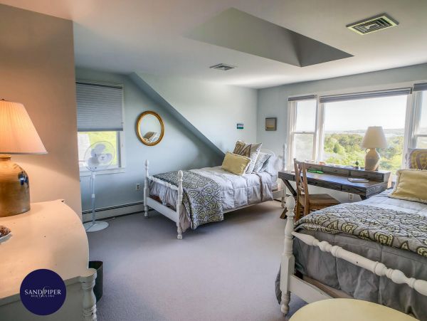 Cape Cod Home 995051