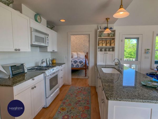 Cape Cod Home 995051