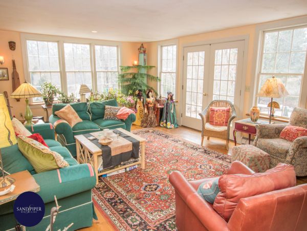Cape Cod Home 995052
