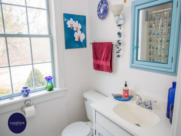 Cape Cod Home 995052
